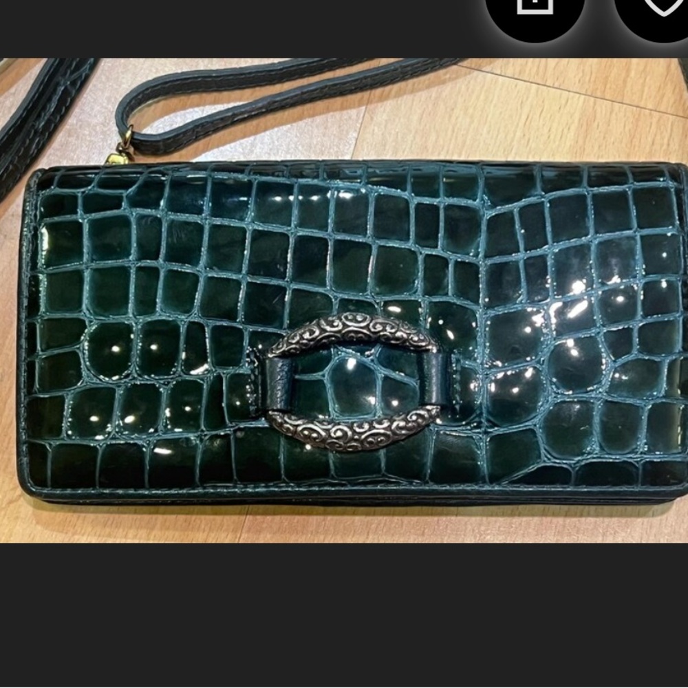 Brighton Emerald Reptile-Inspired Accessory - Picture 3 of 11